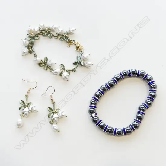 HEMETITE BRACELET & FAUX PEARL & BRACELET WITH MATCHING DROP EARRINGS