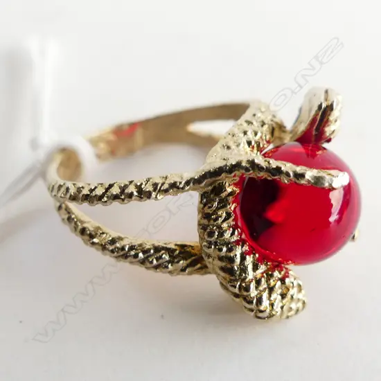 SNAKES WITH RED BALL RING (COSTUME)