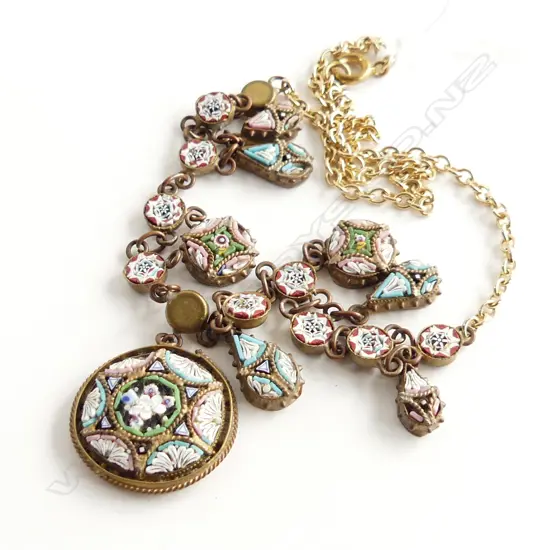 MOSAIC NECKLACE ON MODERN CHAIN 