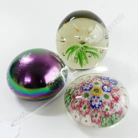 3 ART GLASS PAPERWEIGHTS INCL 1 MILLEFIORI