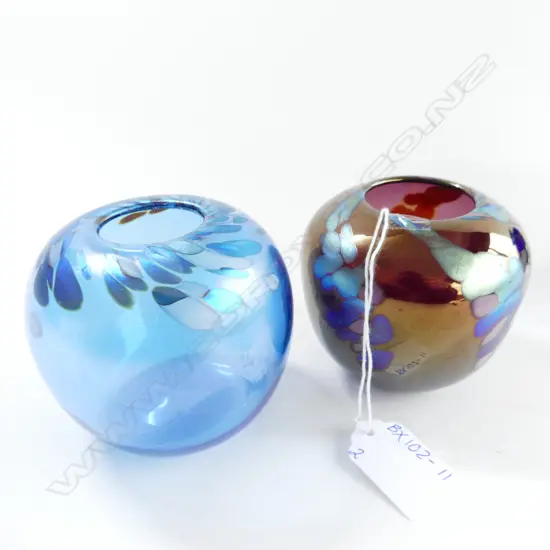 TWO GLASSPLANT IRIDESCENT GLASS VASES 1989, H. 75MM