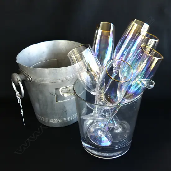 6 GOLD RIMMED CHAMPAGNE FLUTES H.250mm + 2 ICE BUCKETS