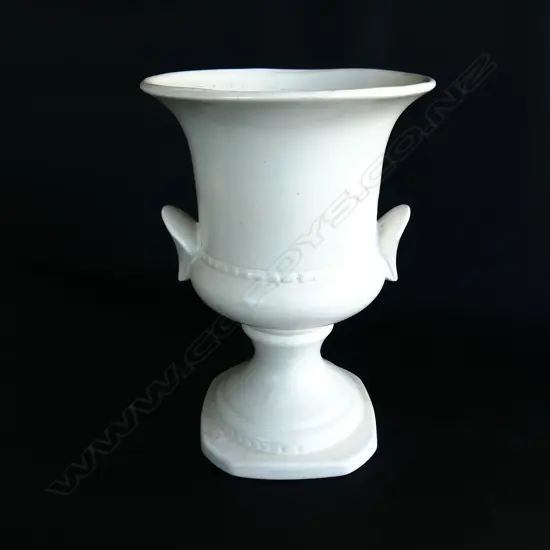 CROWN LYNN VASE.CAMPANA SHAPE. NO 2077 H. 240mm 