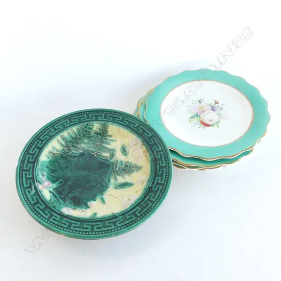 ANTIQUE R&G RODGERS MAJOLICA FOOTED PLATE 245mm dia + 4 H/PAINTED VICTORIAN DESSERT PLATES
