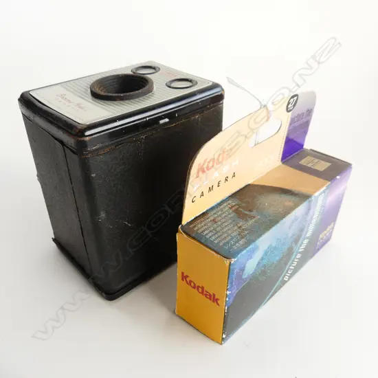 VINTAGE BOX BROWNIE MODEL 1 CAMERA + MILLENIUM 2000 BOXED KODAK FLASH DISPOSABLE CAMERA 