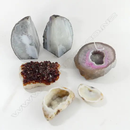 5 PCES QUARTZ CRYSTAL; BOOKENDS H.150mm, LIDDED CONTAINER ETC