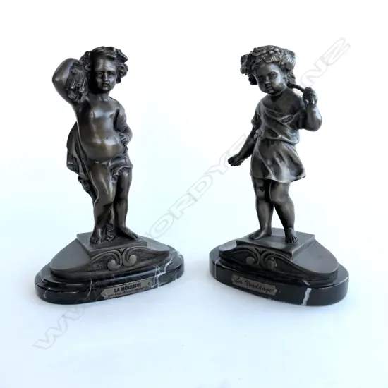 PAIR OF BRONZE FIGURES AFTER AUG. MOREAU ON MARBLE BASES H.250mm