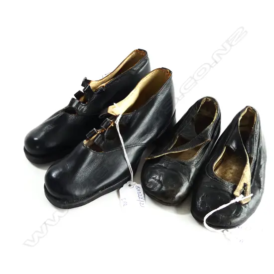 TWO PAIRS ANTIQUE CHILDS BLACK LEATHER SHOES L. 190mm L. 150mm