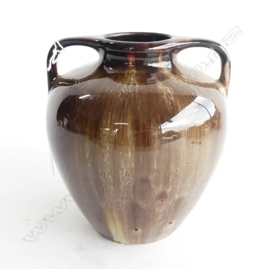 NZ  POTTERIES WELLINGTON BROWN & CREAM GLAZE VASE H. 165MM