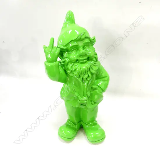GREEN RESIN GNOME FLIPPING MIDDLE FINGER H.320mm