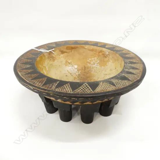 SAMOAN CARVED WOODEN KAVA BOWL. DIA 260mm