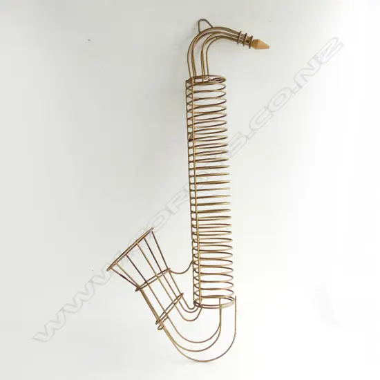 METAL CD RACK SHAPED AS SAXAPHONE H920MM