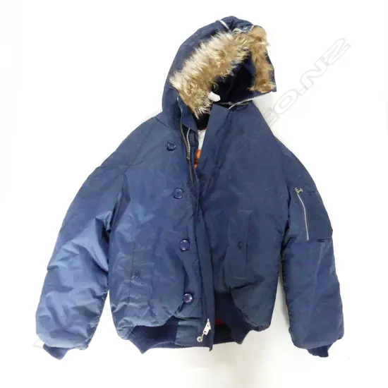 N2B AIR FORCE SNORKEL JACKET, NAVY BLUE w. COYOTE FUR TRIM MENS SZ M.