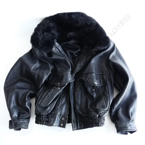 BLACK LEATHER WOMANS JACKET w. FUR COLLAR