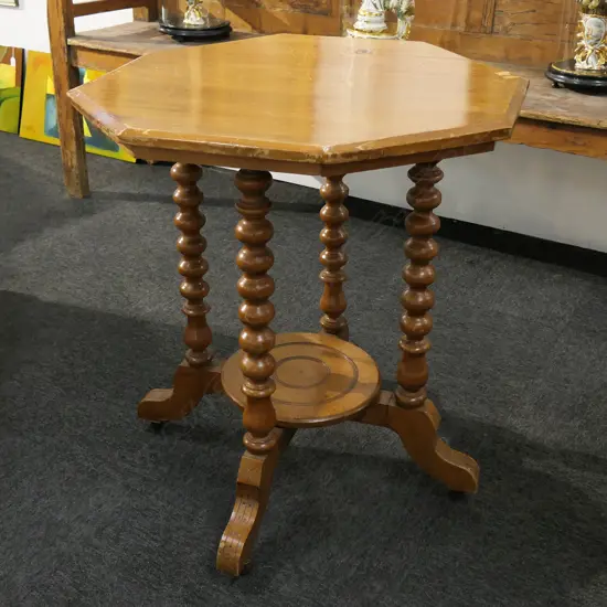 EARLY 20thC OCTAGONAL SIDE TABLE w. 4 BOBBIN LEGS ON CASTORS 670x670x750mm