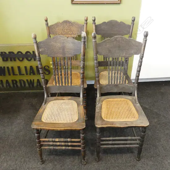 4 VINTAGE SPINDLE BACK CHAIRS w. CANED SEATS
