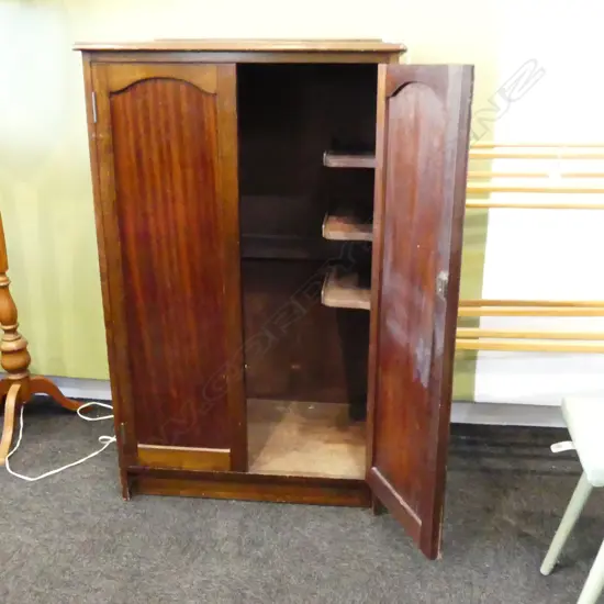 MAHOGANY MANROBE 740x450x1200mm