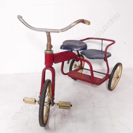 VINTAGE CHILDS TRIKE