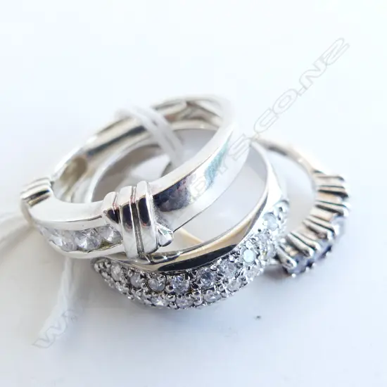 3 925 SILVER RINGS; WHITE STONES
