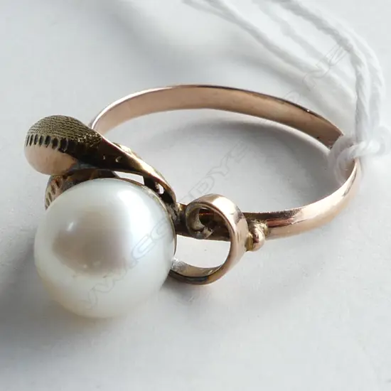 9CT? UNMAKED GOLD & PEARL RING 2.1 GRAMS 
