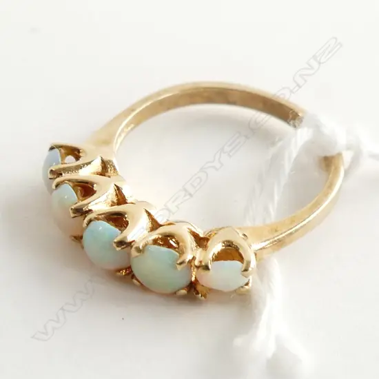 14K GOLD RING SET WITH 5 OPALS, 2.4GMS SIZE L