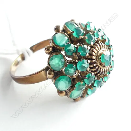 14CT GOLD PRINCESS RING - GREEN STONES - 5.1 GRAMS  SIZE L