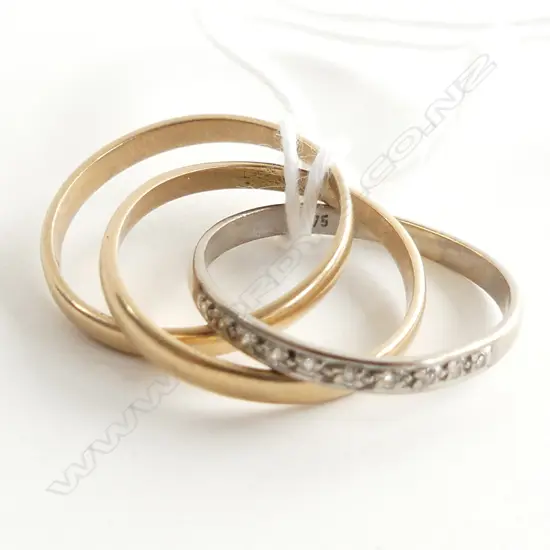 9CT GOLD DIAMOND SET RUSSIAN WEDDING RING 4.4GMS 