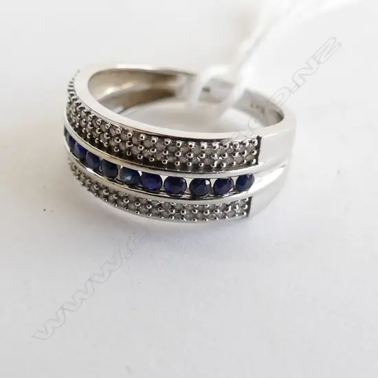 10CT WHITE GOLD DIAMOND AND SAPPHIRE RING 3.51gm SIZE O