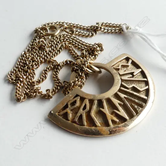 CONT GOLD GREEK STYLE NECKLACE ON 9CT GOLD CHAIN 10grms