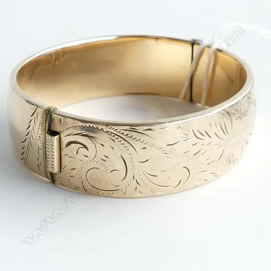 9CT GOLD BANGLE - METAL CORE