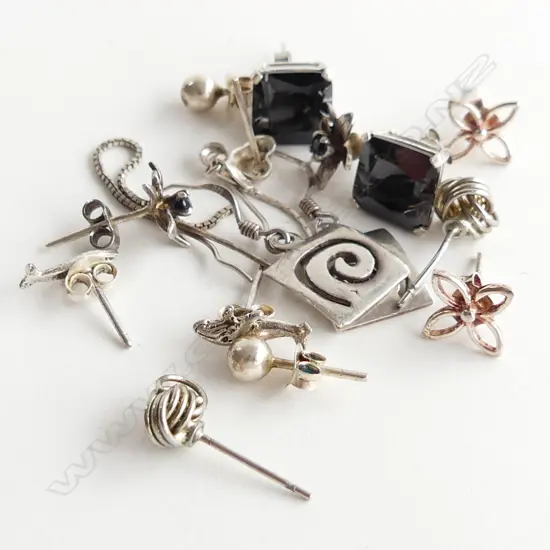 7 PRS ASST STG SILVER EARRINGS + 2 ODD DROP EARRINGS