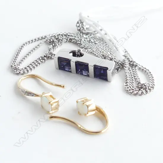 9CT WHITE GOLD CHAIN &amp; SET LOLITE SET PENDANT, 4.4GMS WITH PAIR OF14CT GOLD DIAMOND AND OPAL EARRINGS