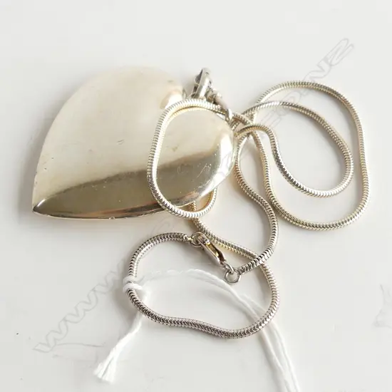 LG STG SILVER HEART PENDANT &amp; CHAIN 27GMS