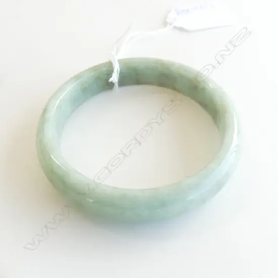 JADE BANGLE 55mm int. dia.