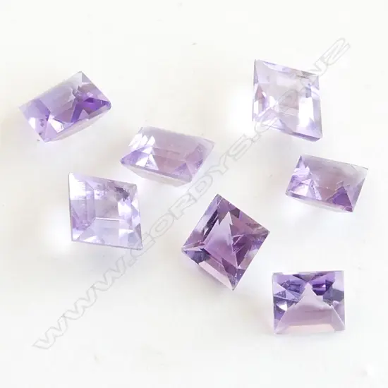 BOX 7 SQUARE SHAPED AMETHYST, 10CT 