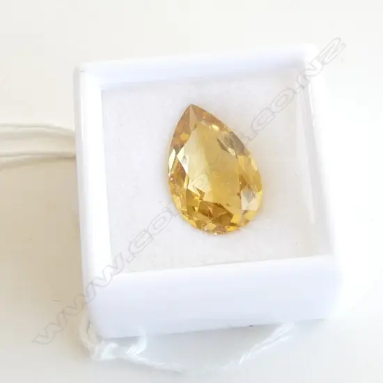 DROP SHAPED GOLDEN CITRINE, 5.6CT