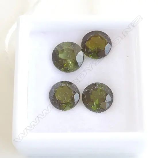 FOUR ROUND PINE GREEN TOURMALINE STONES, 4.68CT 