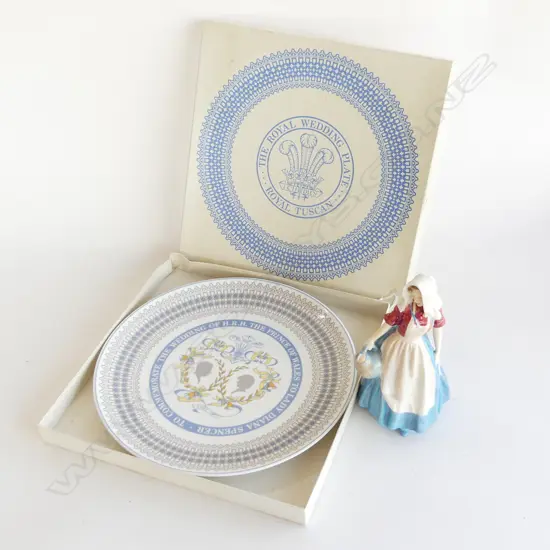 BOXED ROYAL WEDDING PLATE  DIA275MM & RD FIG JERSEY MILKMAID SOME CRACKS H170MM