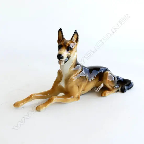 HUTSCHENREUTHER PORCELAIN GERMAN SHEPHERD ALSATIAN DOG FIGURINE L. 155MM