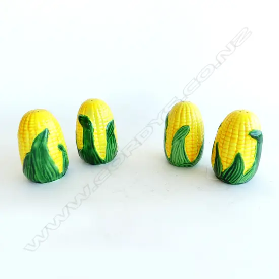 4 MAJOLICA SALT & PEPPER SHAKERS CORN ON THE COB WITH CORK STOPPERS H. 80mm