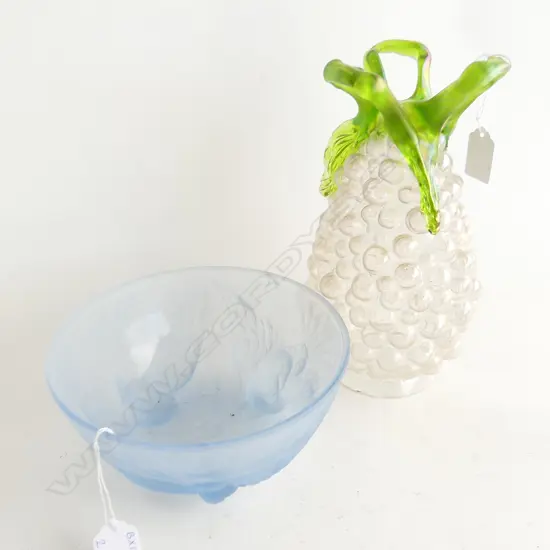 VINTAGE BUBBLE GLASS VASE, APPLIED GREEN BASE (H. 240MM) + LALIQUE STYLE BLUE BOWL BIRD DESIGN (DIA 185mm)
