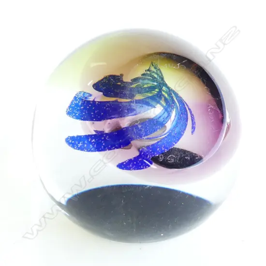 SIGNED SCOTTISH PAPER WIEGHT