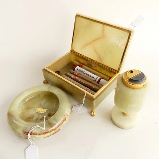 3 PC ONYX SMOKERS SET; TABLE LIGHTER (H138mm) ASHTRAY (DIA150mm) + CIGARETTE BOX (L190mm) + 6 CIGARS 