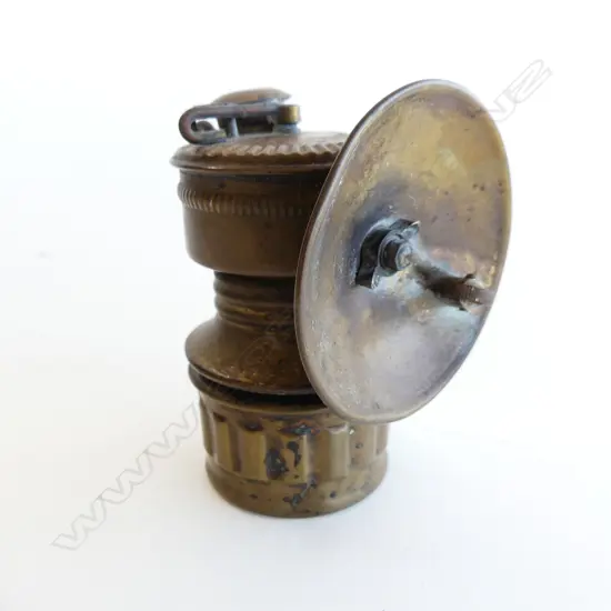 ANTIQUE BRASS MINERS KEROSENE HEAD LAMP “GUYS DROPPER” H. 100mm