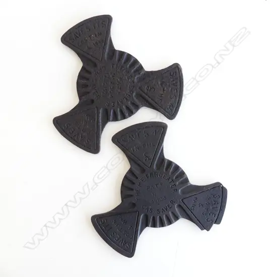 PAIR ANTIQUE CAST IRON TRIVETS “THE METERBEATER SAVES POTS & PANS” PATD N.49103 L. 200mm