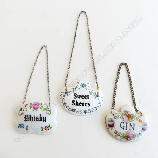 3 VINTAGE PORCELAIN DECANTER TAGS WITH CHAINS – WHISKY, GIN & SWEET SHERRY