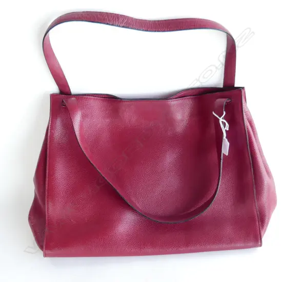 LARGE RED LEATHER LADIES BAG, MARKED DKNY 