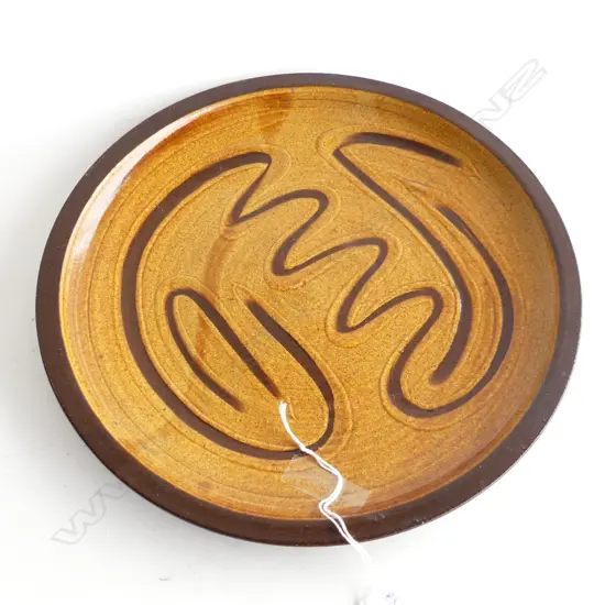 DOROTHY EWART ATTRIB. POTTERY PLATE DIA. 265mm