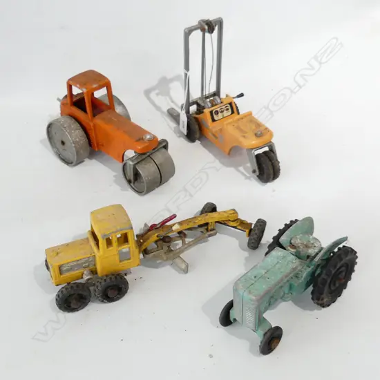 4 VINTAGE FUNHO TOYS FORK LIFT STEAM ROLLER  TRACTOR & GRADER