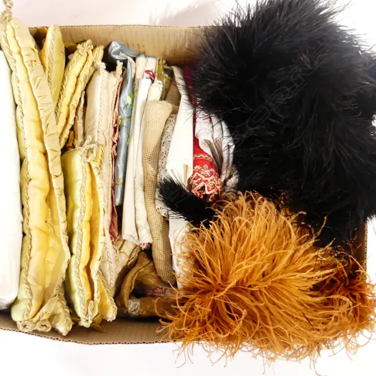 BOX LOT VINTAGE LINEN; EMBROIDERY, CROCHET, BOAS ETC